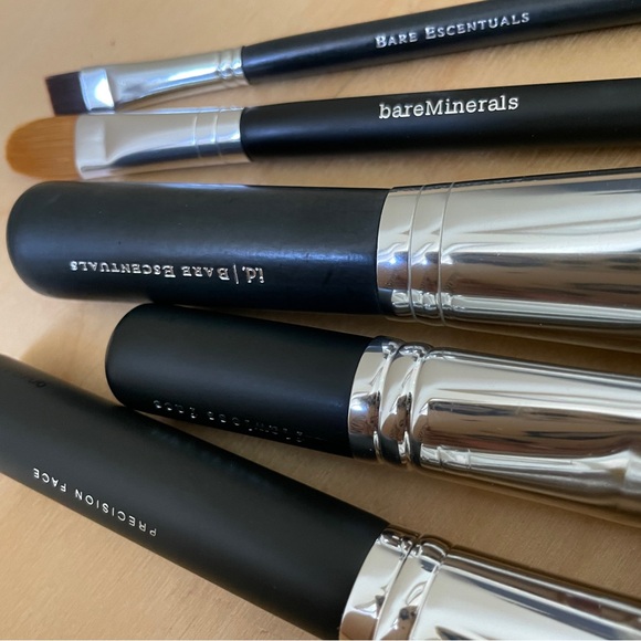 BARE ESCENTUALS 4 Makeup Brushes + 1 BareMinerals Brush - Picture 4 of 8